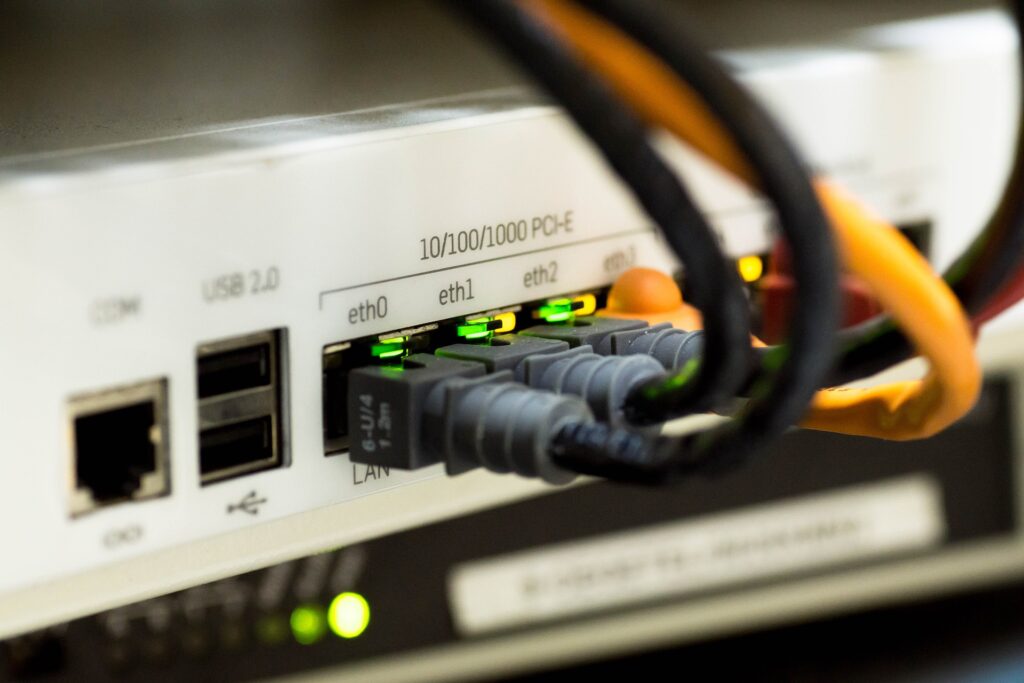 network-gcf9c4b481_1920-1024×683